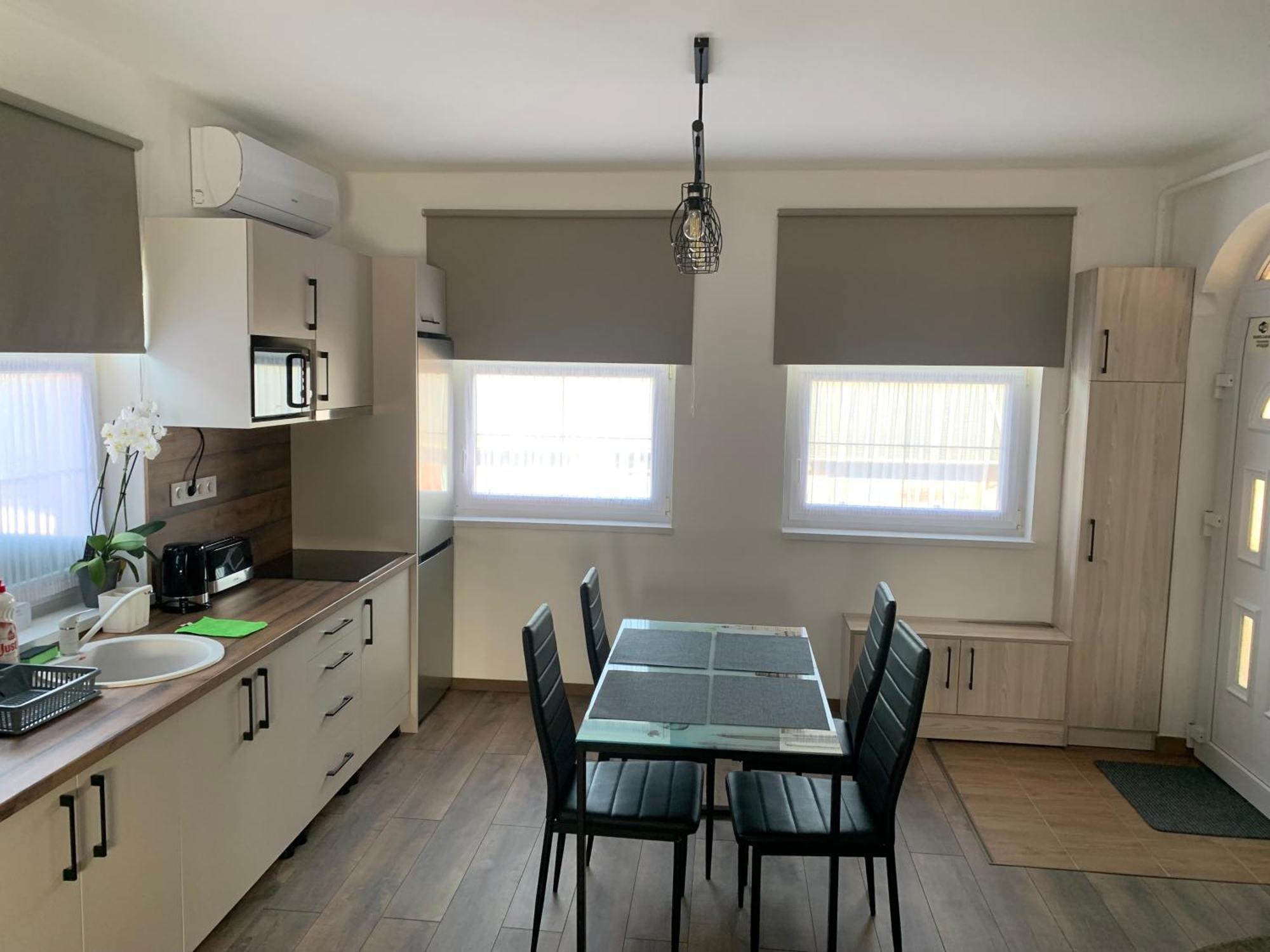 Agora Apartman Hajdúszoboszló Buitenkant foto