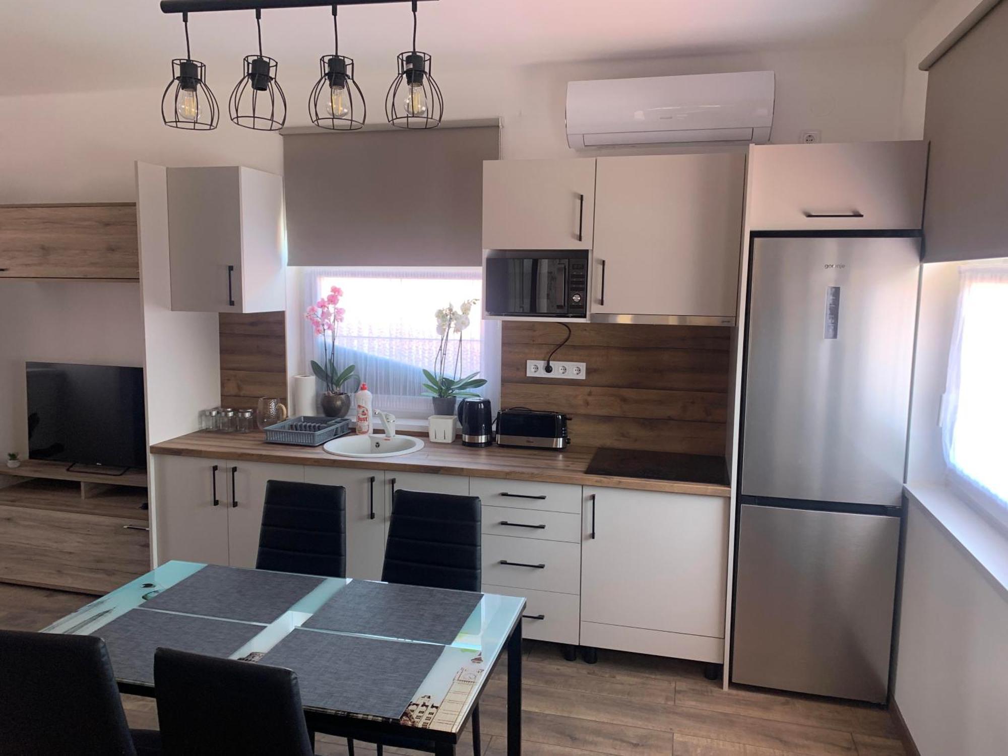 Agora Apartman Hajdúszoboszló Buitenkant foto
