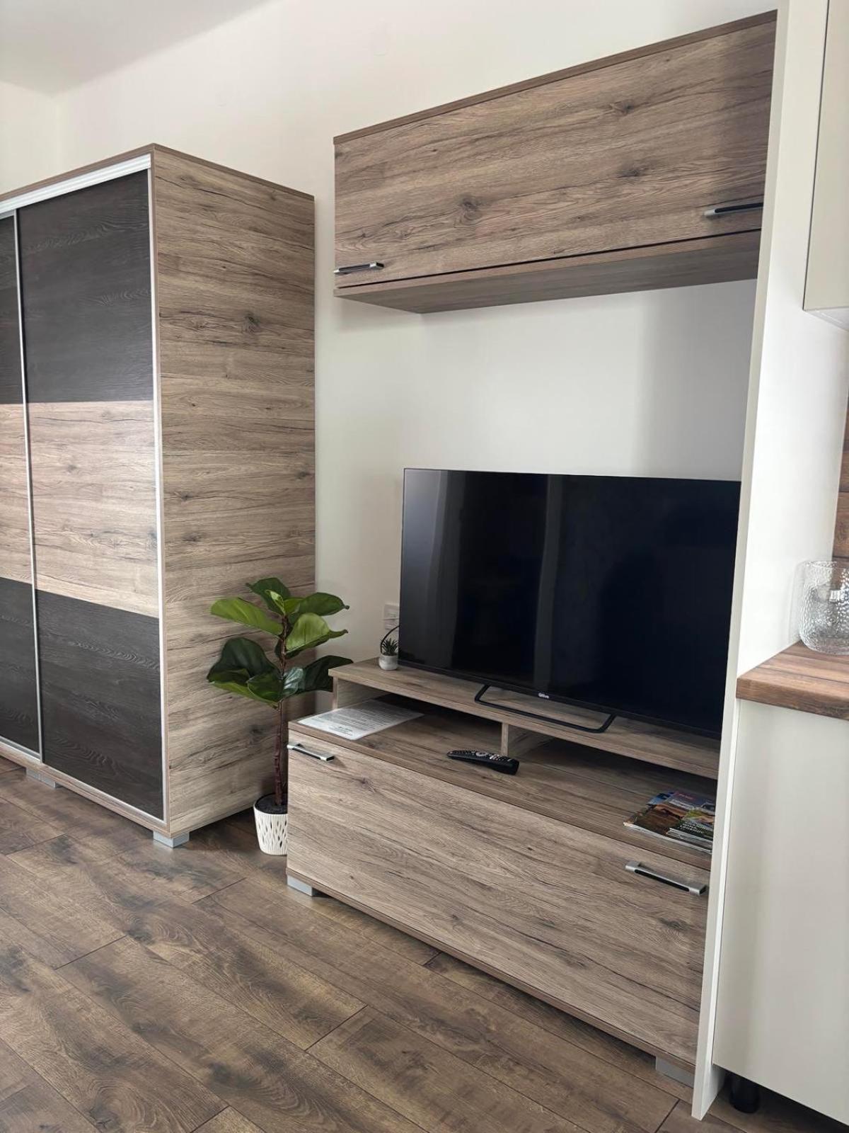 Agora Apartman Hajdúszoboszló Buitenkant foto